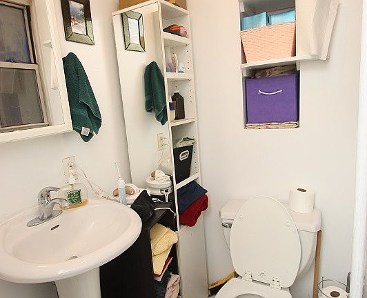 5th image of 626 E 14th St APT 7
