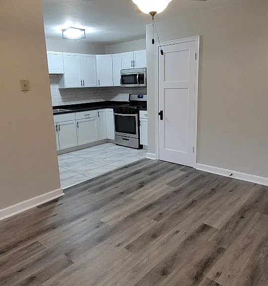 4932 S Packard Ave #2 — Photo 3
