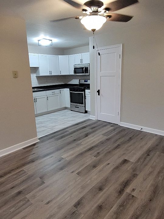 1st image of 4932 S Packard Ave APT 10