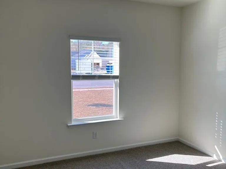 429 Beecher Dr — Photo 8