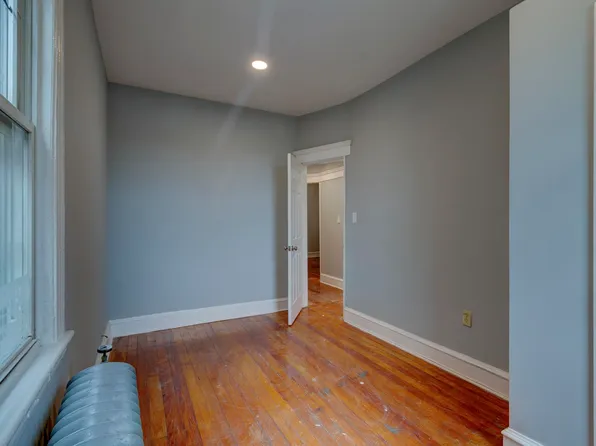 153 Wegman Parkway image 11 of 13