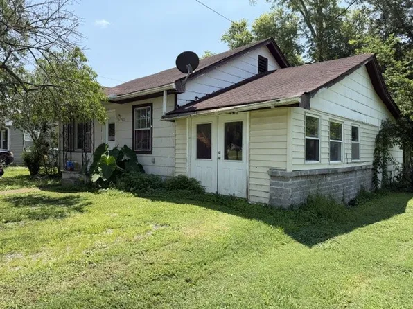 311 Poplar St N, Cowan, TN 37318