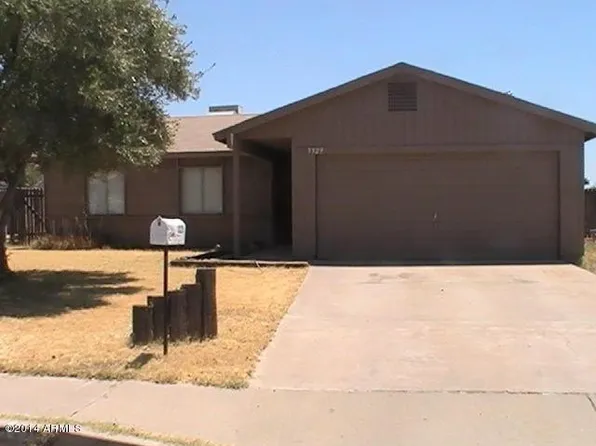 3329 E Gelding Dr, Phoenix, AZ 85032