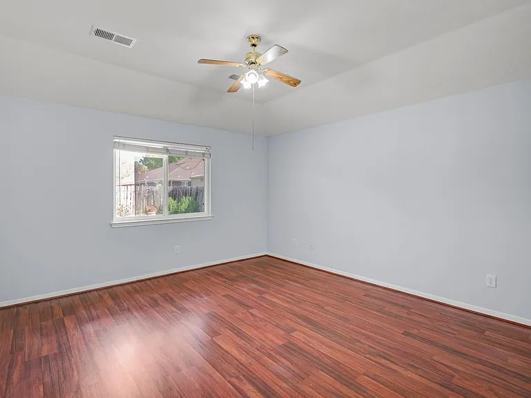 17050 Clan Macintosh Dr — Photo 19