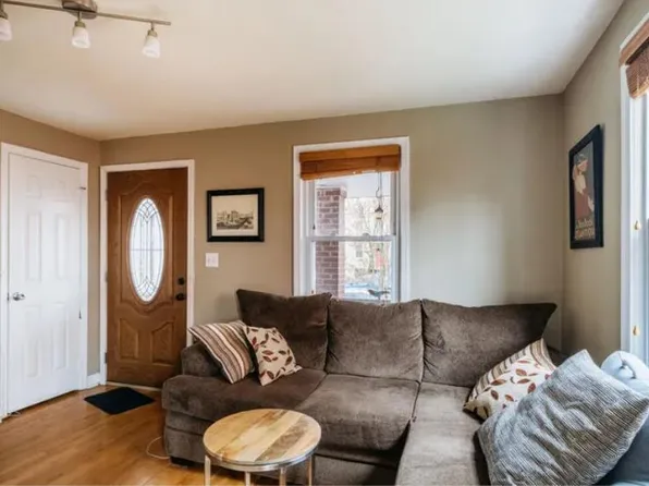 2445 S Nelson St, Arlington, VA 22206