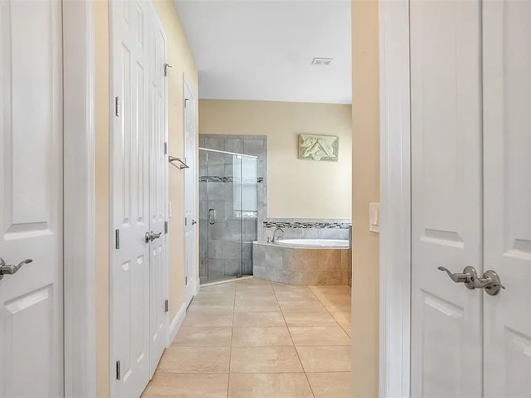 1081 Windlass Ct — Photo 16