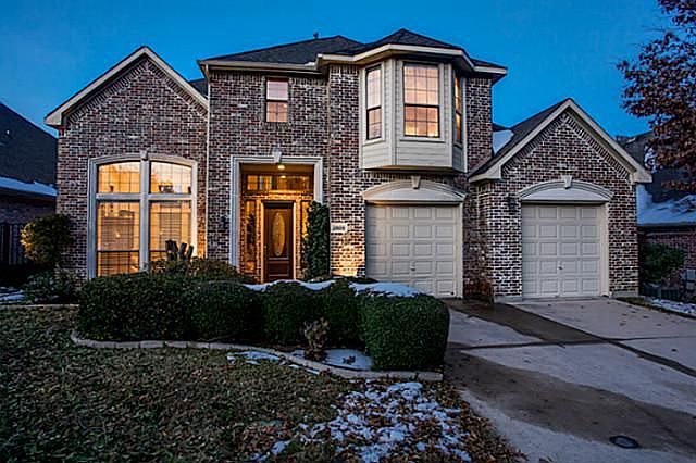1st image of 2604 Lakeside Dr