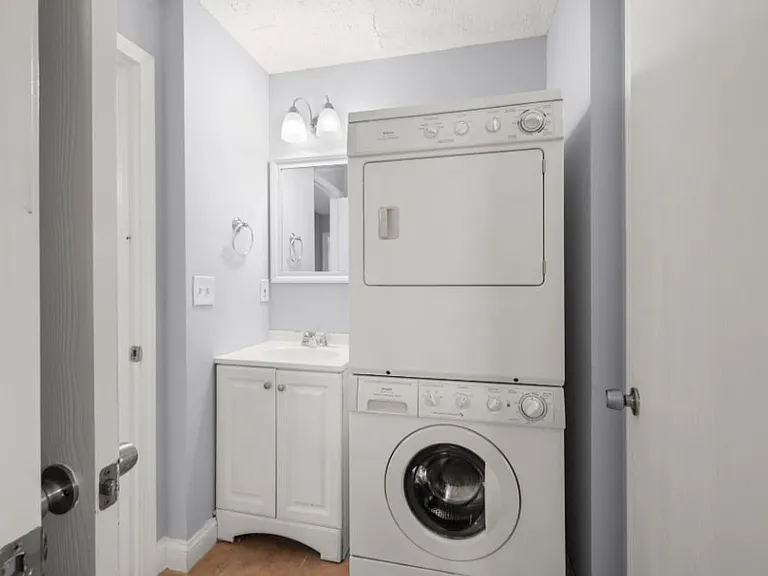 3911 Castleman Ave #2 — Photo 8