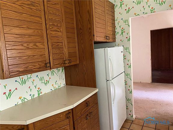 3rd image of 3346 Queenswood Blvd