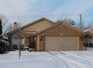 3301 Royal Troon Rd, Lexington, KY 40509