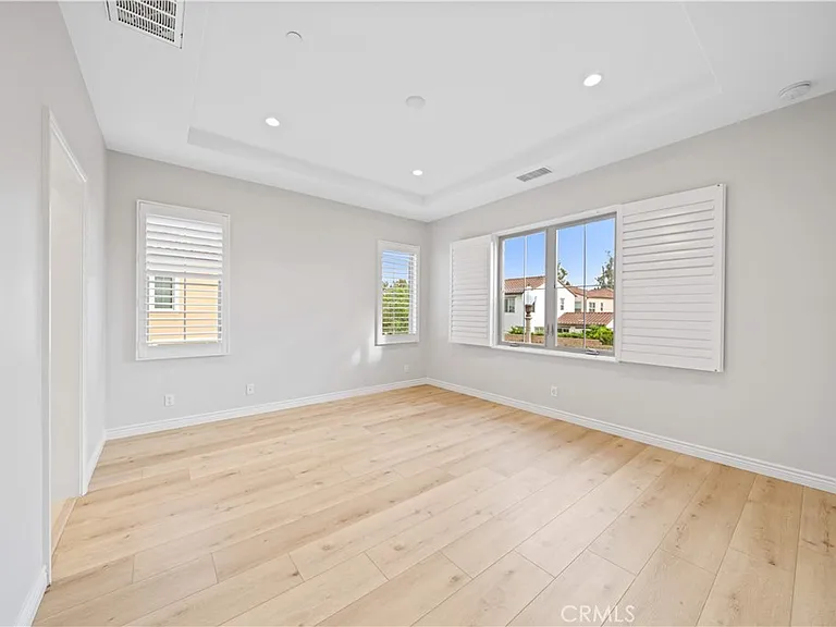 63 Darby — Photo 14