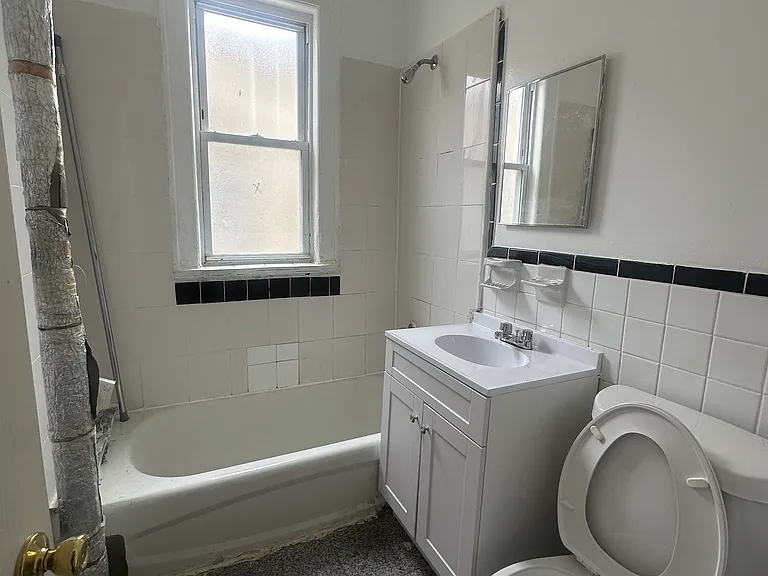 717 Revere Ave #2 — Photo 3