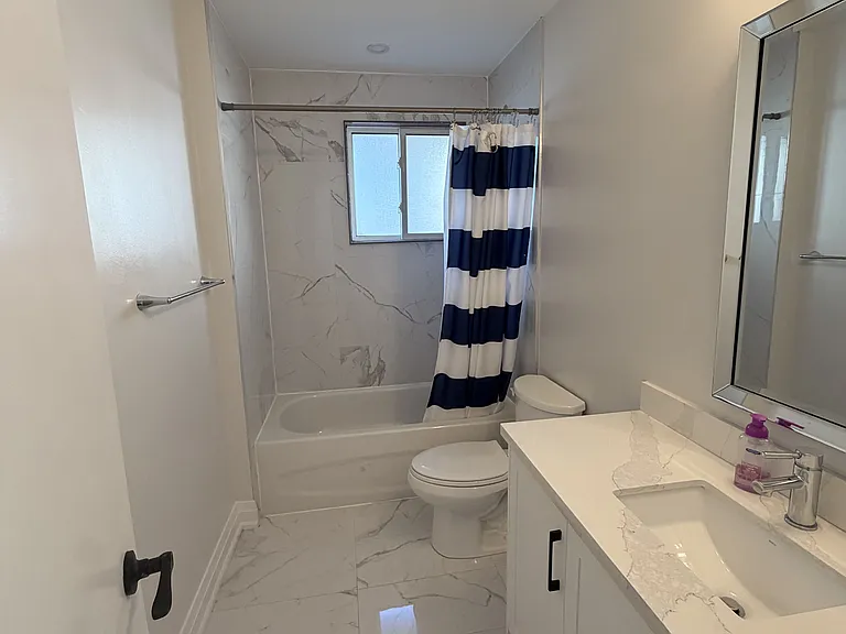 653 Athol St E #MAIN — Photo 20