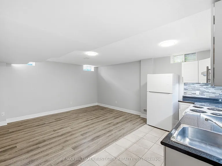 527 Halo St — Photo 5