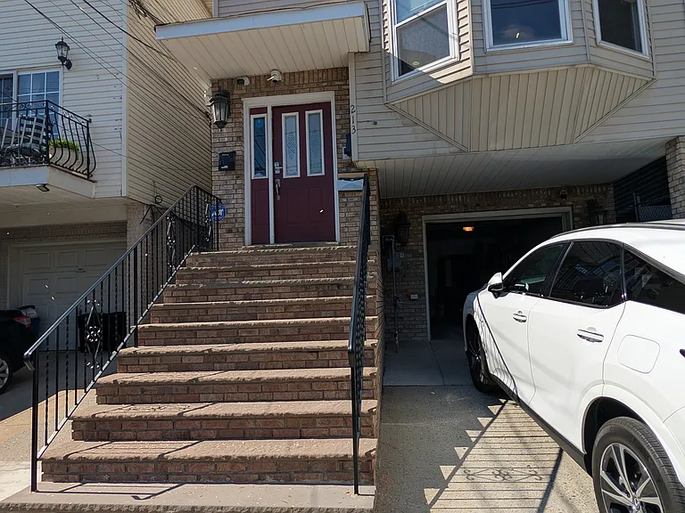 213 Palmer St #1 — Photo 19