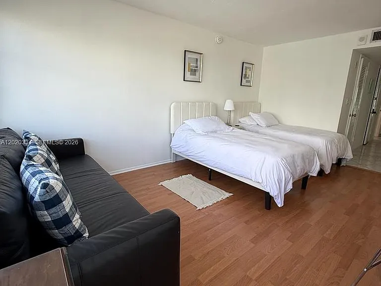 6039 Collins Ave #1236 — Photo 12