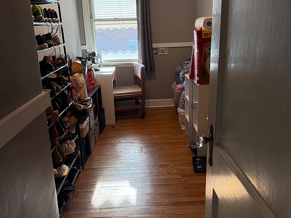 5th image of 361 Westpark Ln