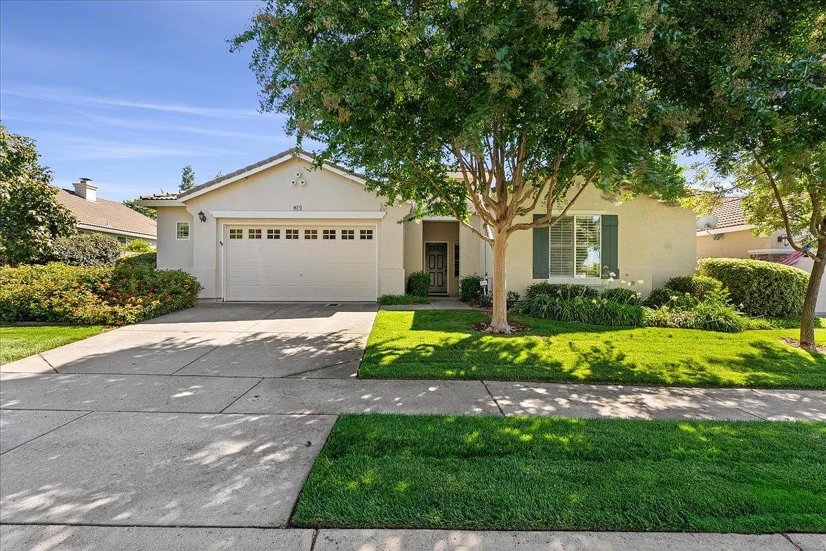 4627 Monte Mar Dr photo 1