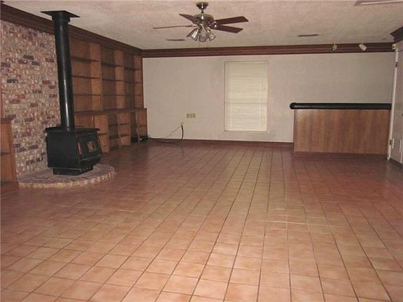 3rd image of 3637 County Road 2184