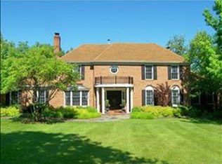 19 Oak Hill Rd, Neshanic Station, NJ 08853