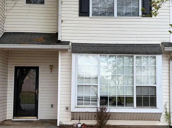 2371 Brianna Dr, Hampton, GA 30228