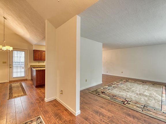 3rd image of 3325 Gumstand Dr