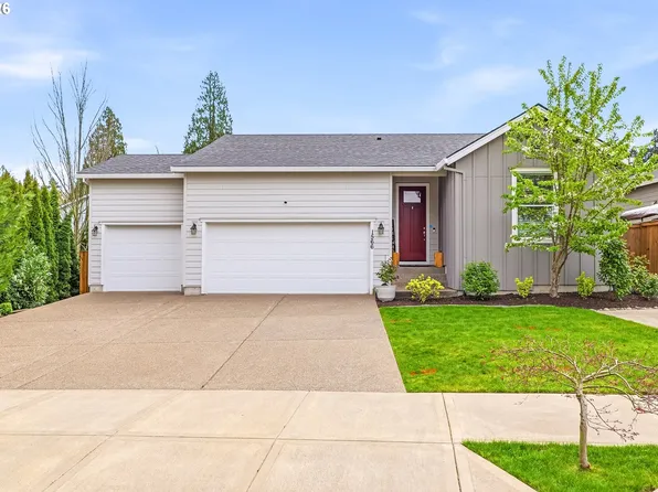 1566 N Spruce St, Canby, OR 97013