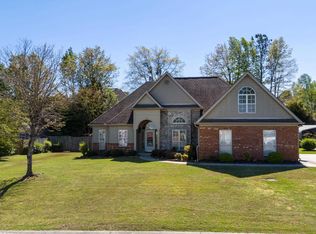 633 Camden Cove Ln, Calera, AL 35040