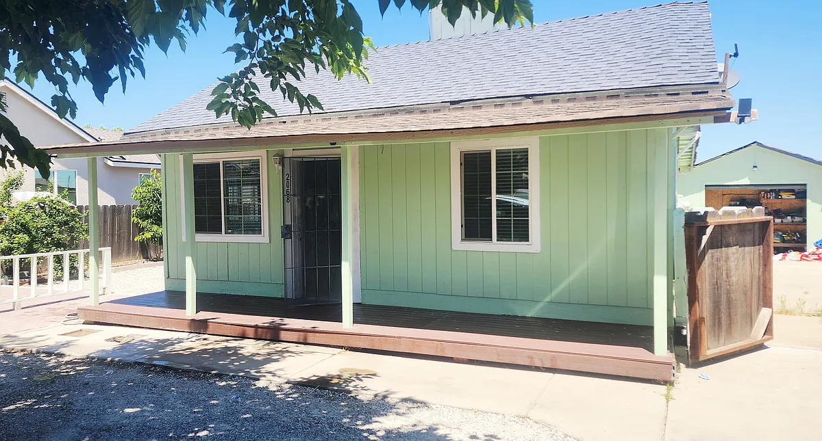 Building Photo - 2068 Lobo Ave