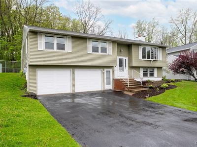 7729 New Hope W, Liverpool, NY, 13090