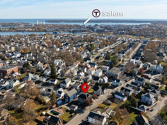 3rd image of 18 Balcomb St