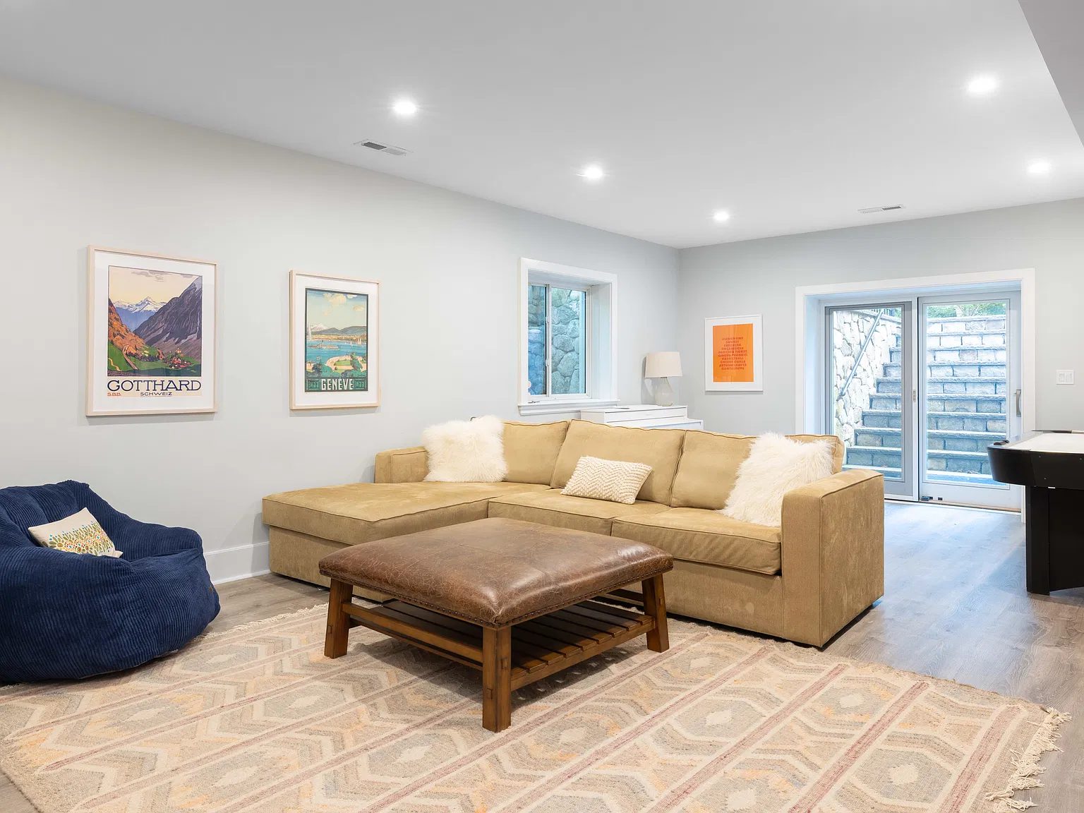 5 bed, 5.5 bath, 4140 sqft, $9,000 — Photo 4