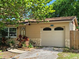 902 16th Ave SW, Largo, FL 33770