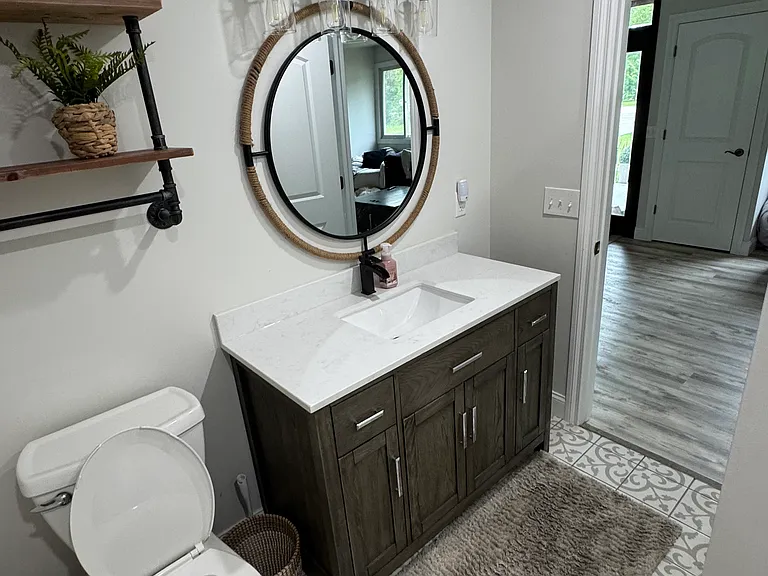 1571 N Huron Rd — Photo 20