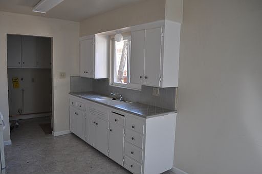4th image of 4027 Green Tree Dr