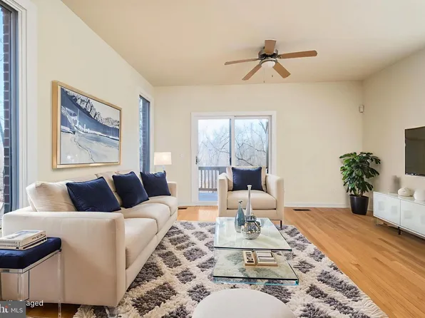 1013 Linden Ave APT H, Charlottesville, VA 22902