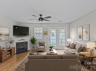 10923 Holly Ridge Blvd, Charlotte, NC 28216