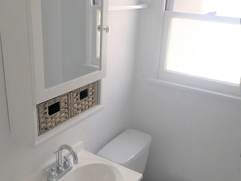 Evans Apartments — Photo 18
