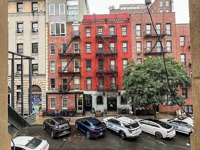239 W 20th St #5 — Photo 7