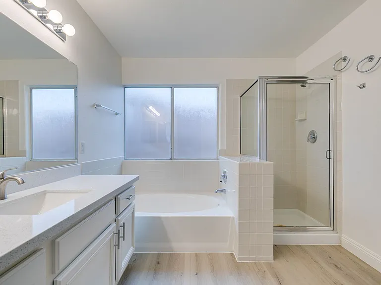 437 Palegold St — Photo 40
