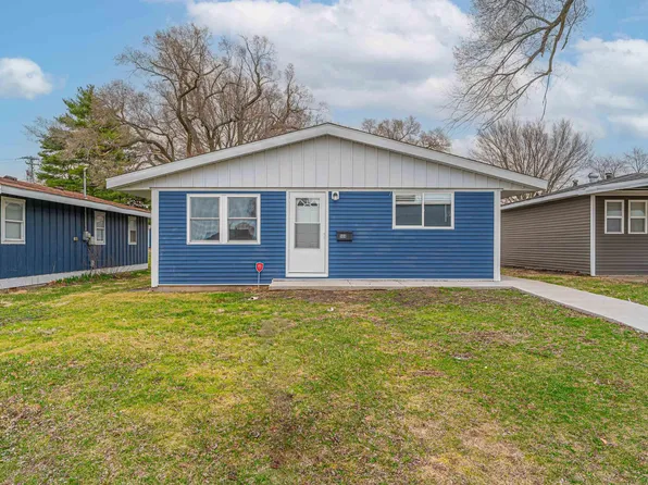 906 N Monroe St, Lincoln, IL 62656