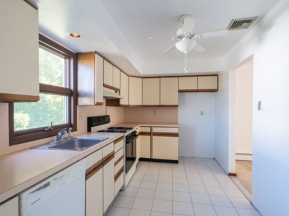 Kitchen Into dining room.