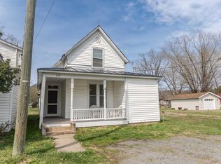 632 McCulloch St, Glasgow, VA 24555