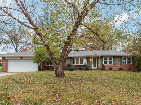 10 Oleander Dr, Saint Louis, MO 63128