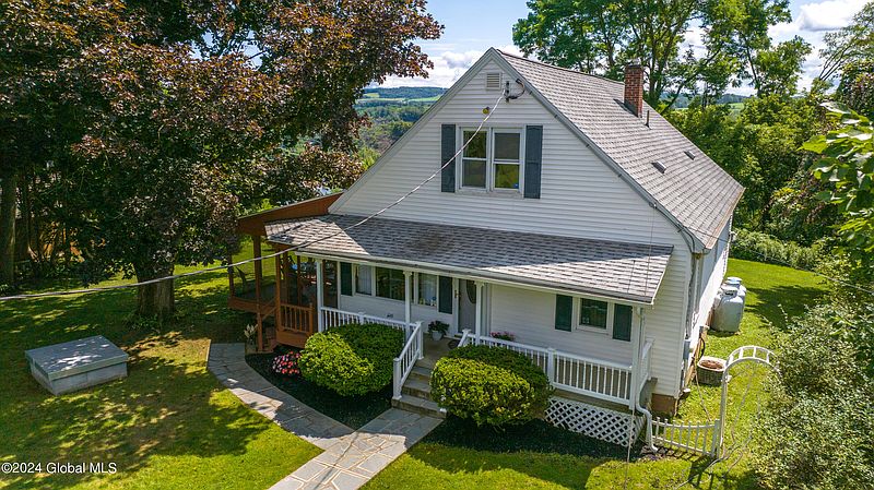 2nd image of 162 Knickerbocker Hts