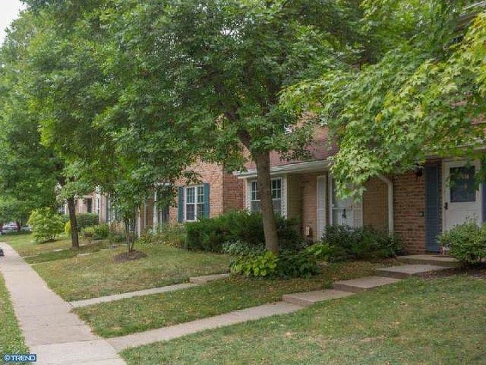 2nd image of 31 Viburnum Ct