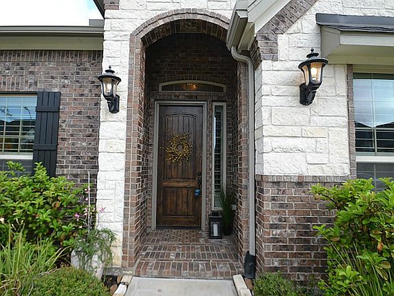 2nd image of 27522 Beauford Dr