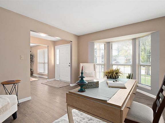4th image of 1615 Cobblestone Creek Ct