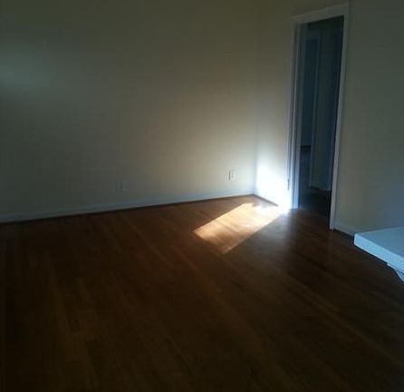 4th image of 251 South Ave