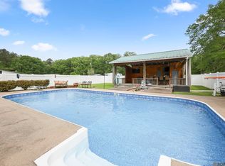 29725 Henderson Ln, Walker, LA 70785